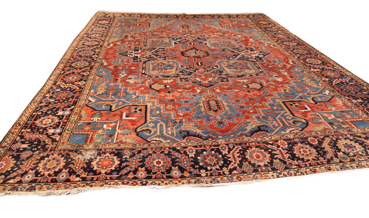 Classical Medallion Heriz Rug. 142 x 167 in. image 3