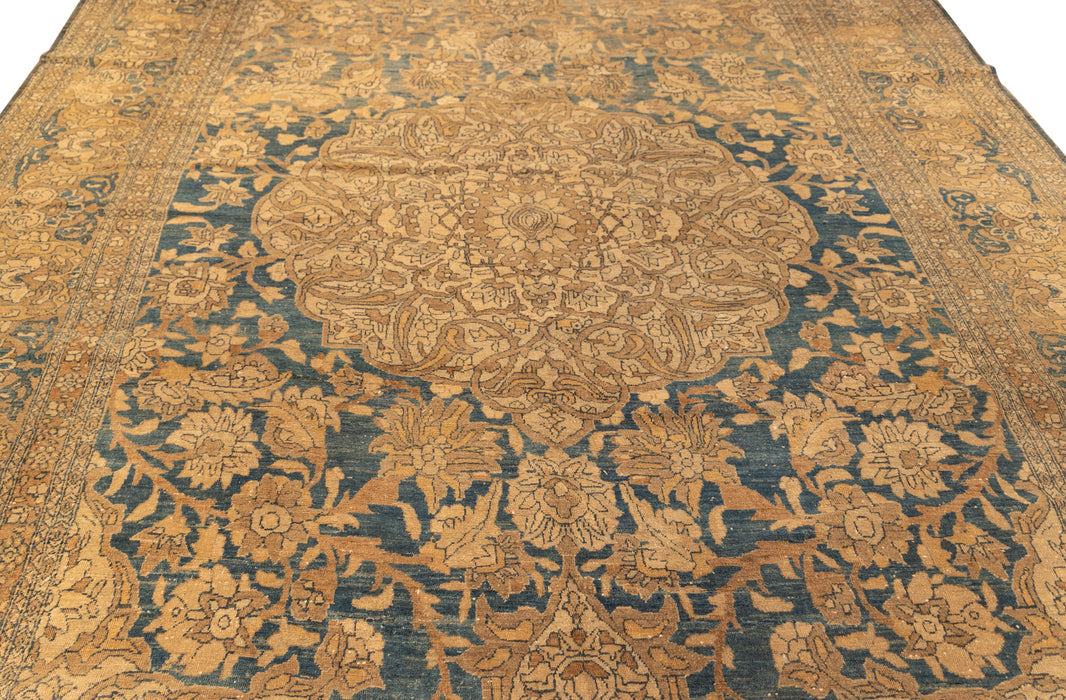 Central Medallion Floral Tabriz Rug. 107 x 172 in. image 4