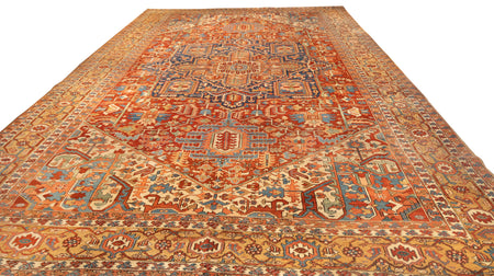 Bold Central Medallion Heriz Rug. 135 x 200 in. image 1
