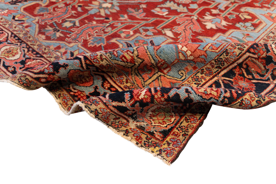Classic Central Medallion Heriz Rug. 91 x 144 in. image 5