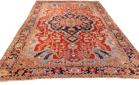 Classic Central Medallion Heriz Rug. 91 x 144 in. image 1